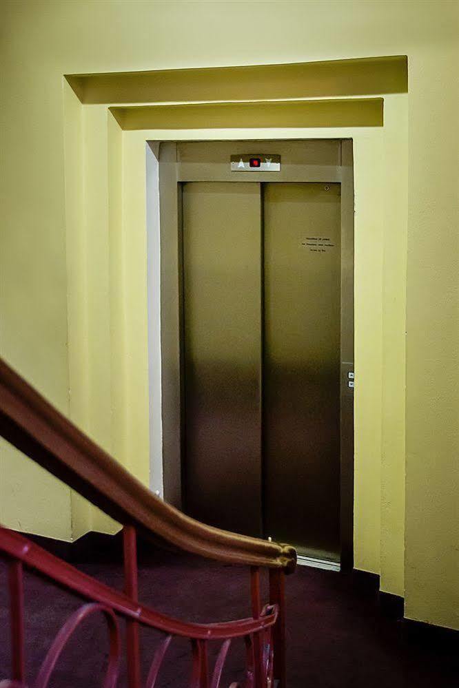 Bona Serva Prague Ngoại thất bức ảnh
