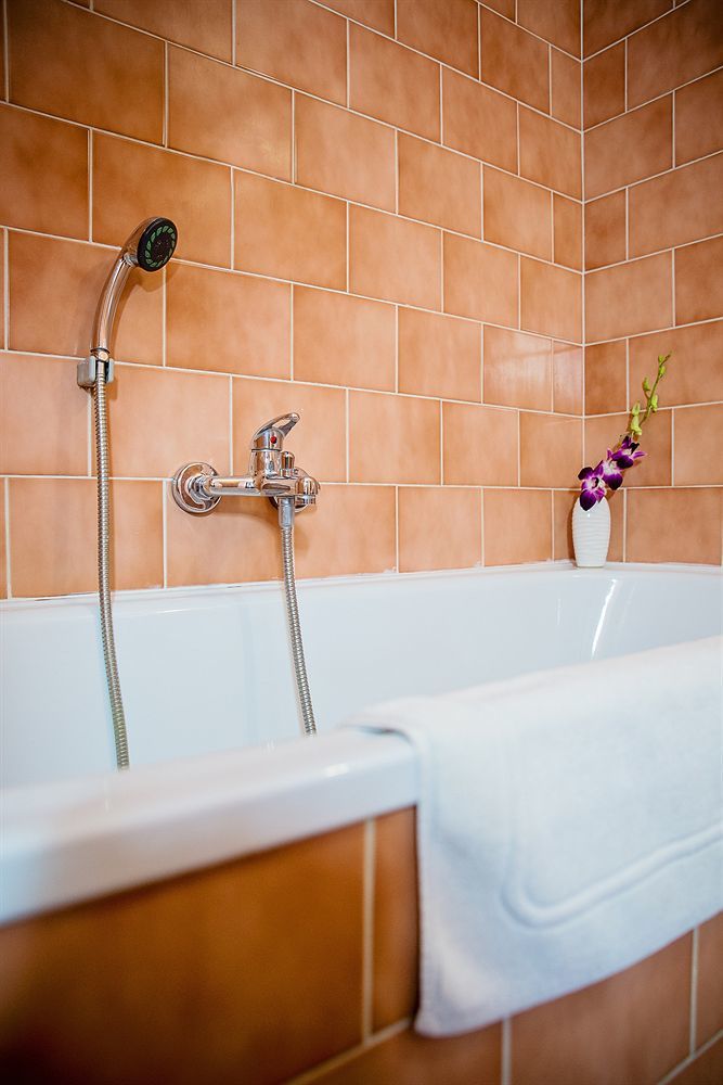 Bona Serva Prague Ngoại thất bức ảnh